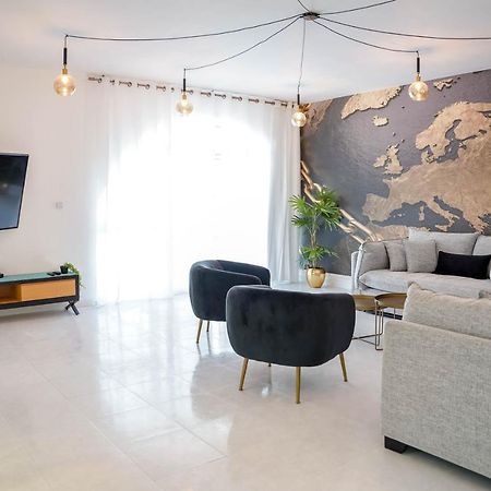 Yalarent Ivy Villa With Private Pool 엘라트 외부 사진