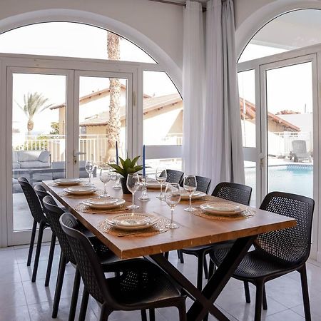 Yalarent Ivy Villa With Private Pool 엘라트 외부 사진