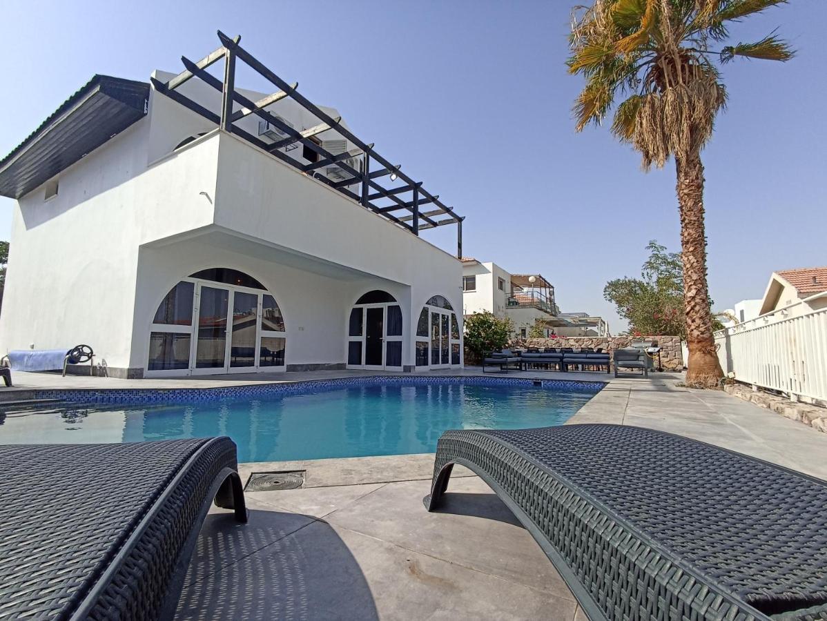 Yalarent Ivy Villa With Private Pool 엘라트 외부 사진
