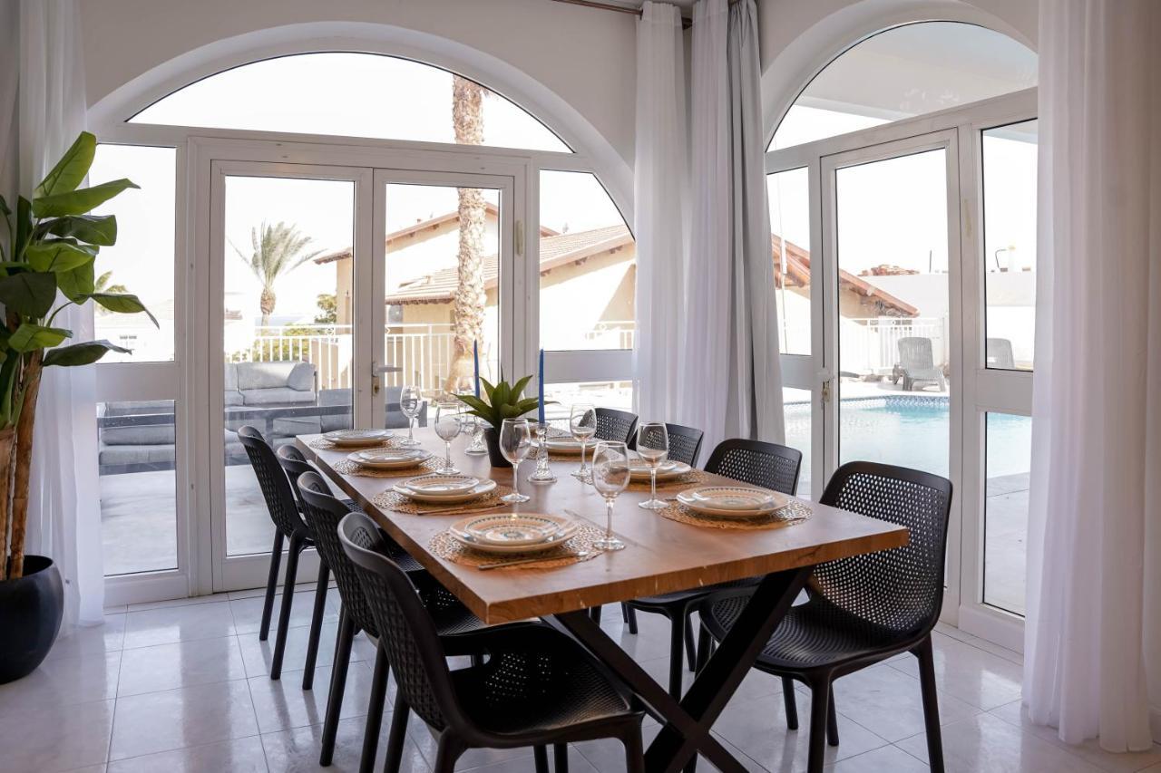 Yalarent Ivy Villa With Private Pool 엘라트 외부 사진