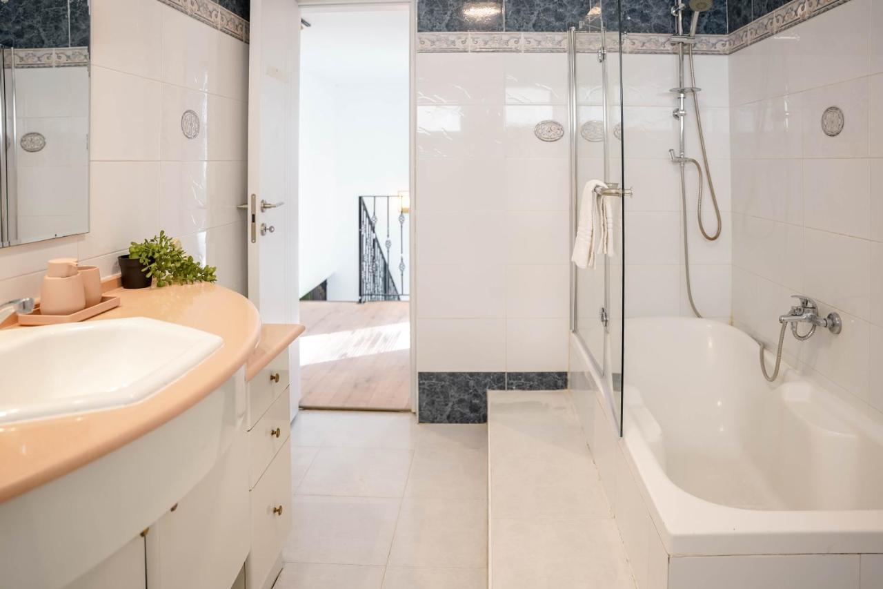 Yalarent Ivy Villa With Private Pool 엘라트 외부 사진
