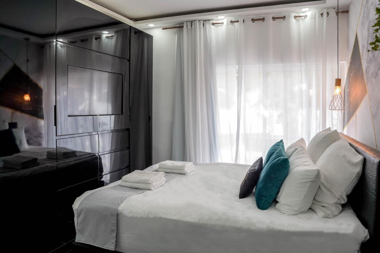 Yalarent Ivy Villa With Private Pool 엘라트 외부 사진