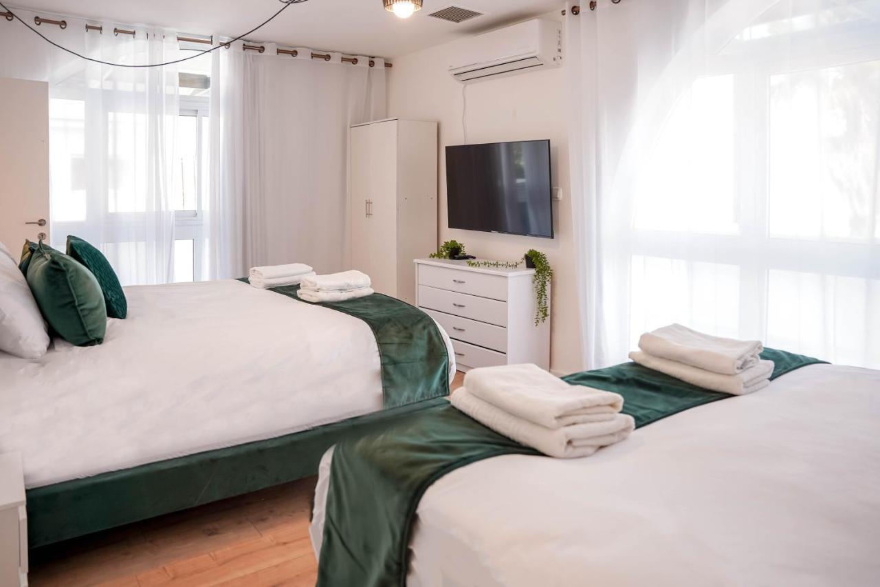 Yalarent Ivy Villa With Private Pool 엘라트 외부 사진