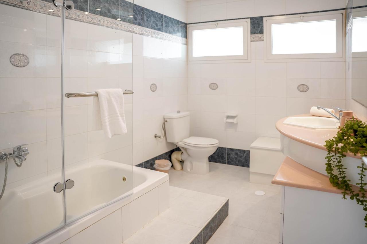 Yalarent Ivy Villa With Private Pool 엘라트 외부 사진